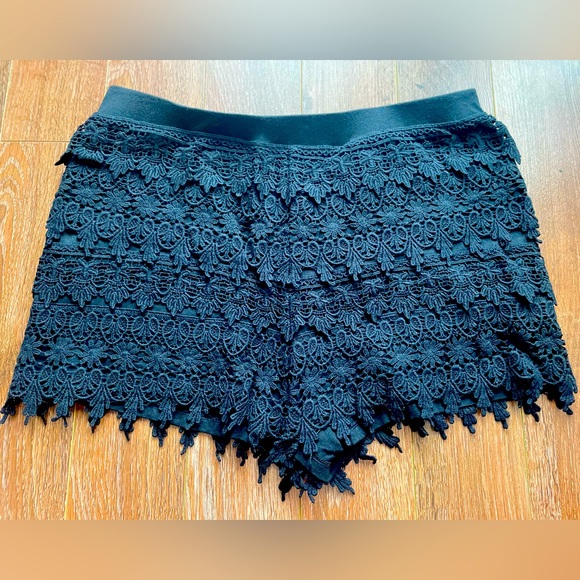 Express Pants - EXPRESS Black Lace Shorts, medium